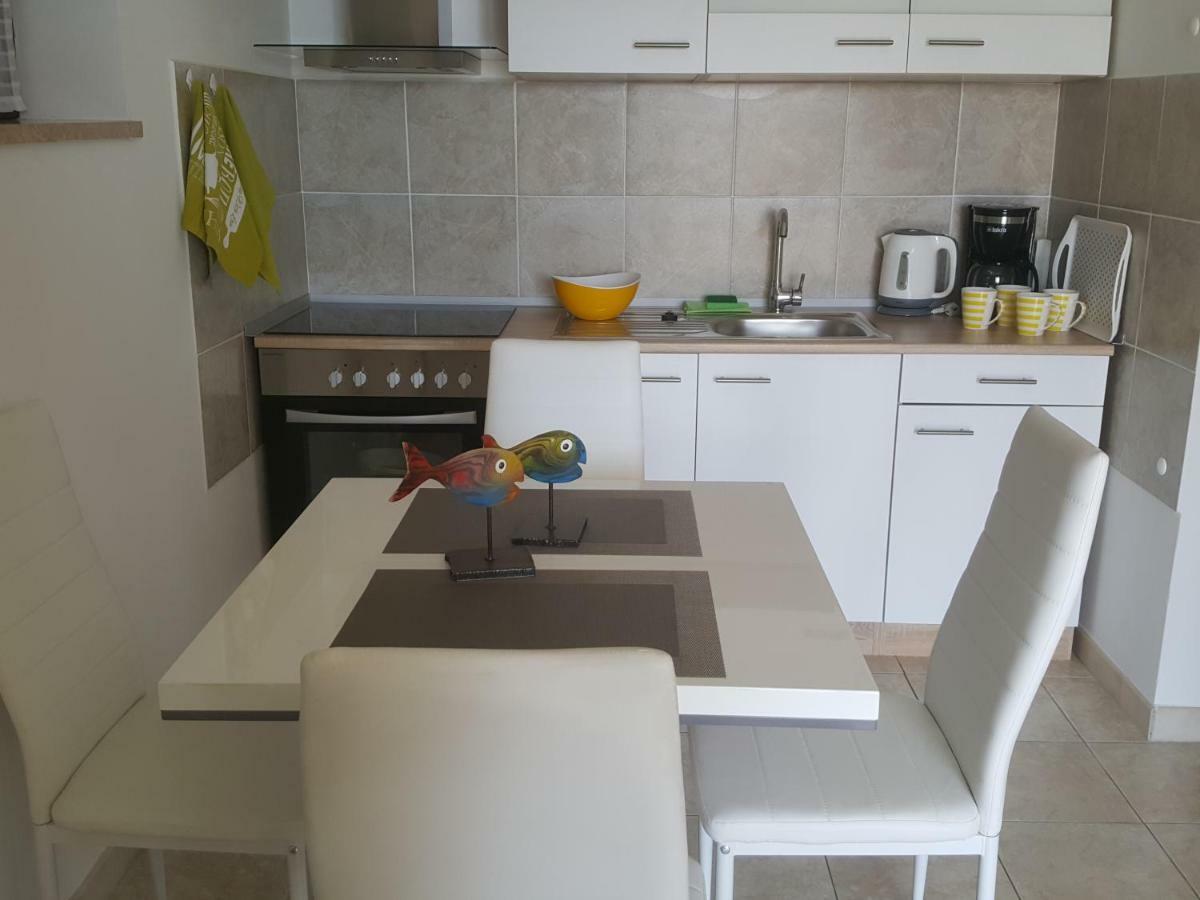 Apartments 4U Omišalj Екстериор снимка